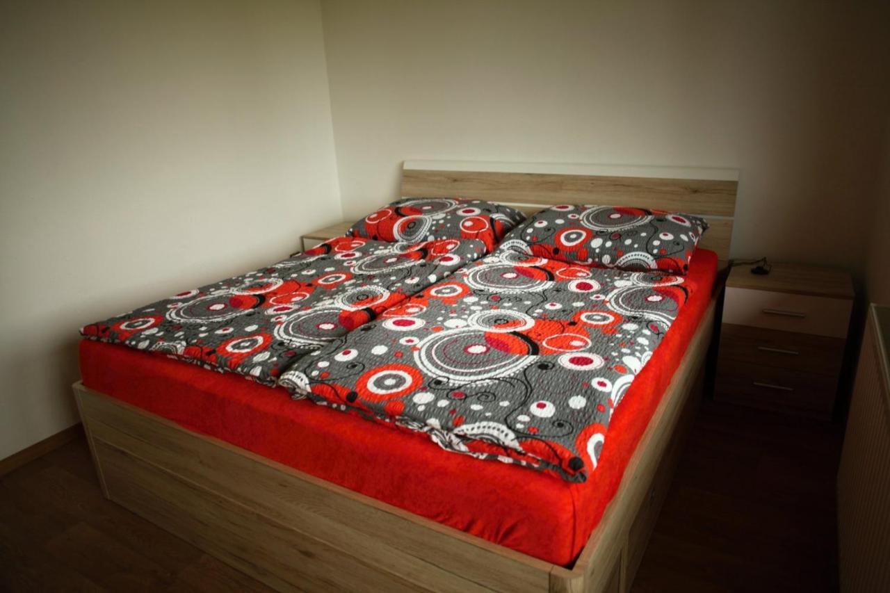 Dum V Ceskem Raji Holiday home Dolni Bousov