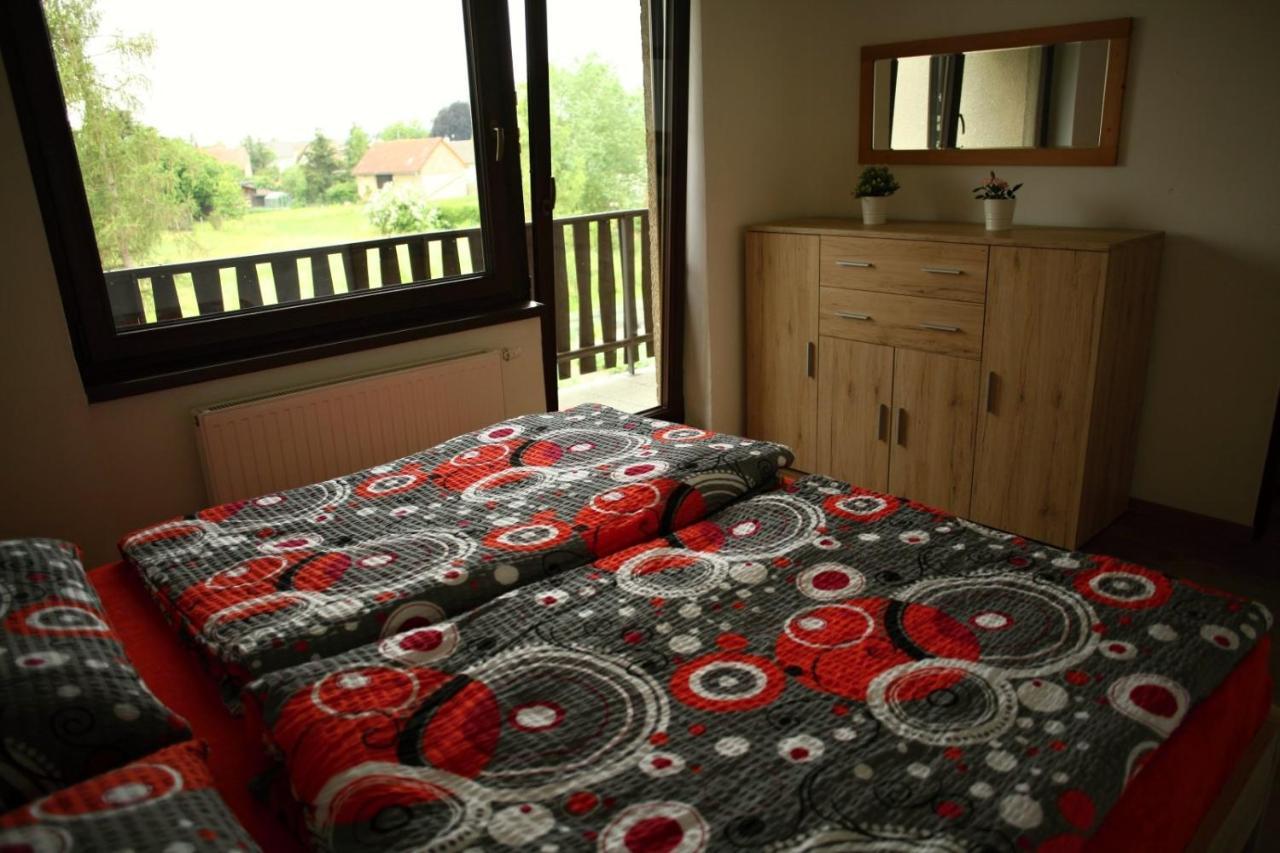Dum V Ceskem Raji Holiday home *