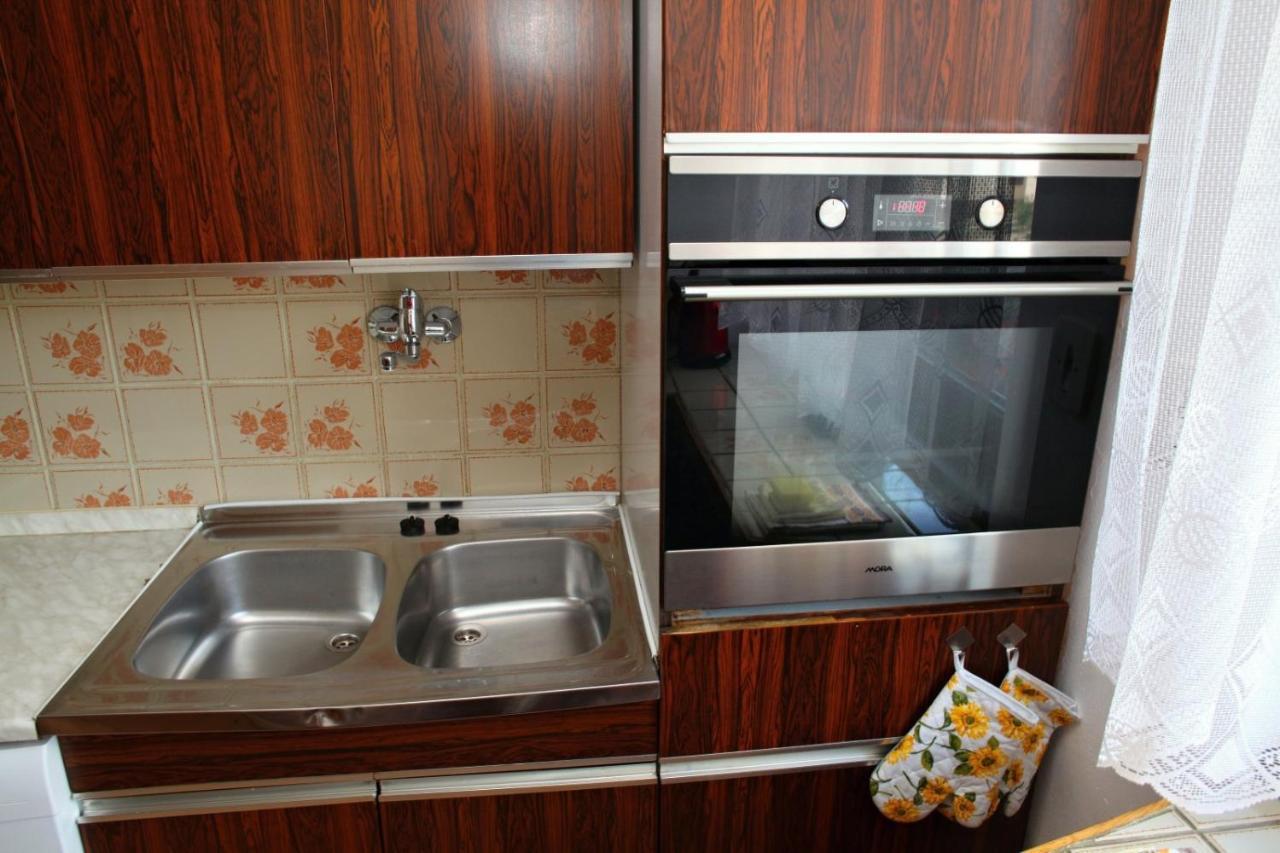Holiday home Dum V Ceskem Raji Dolni Bousov