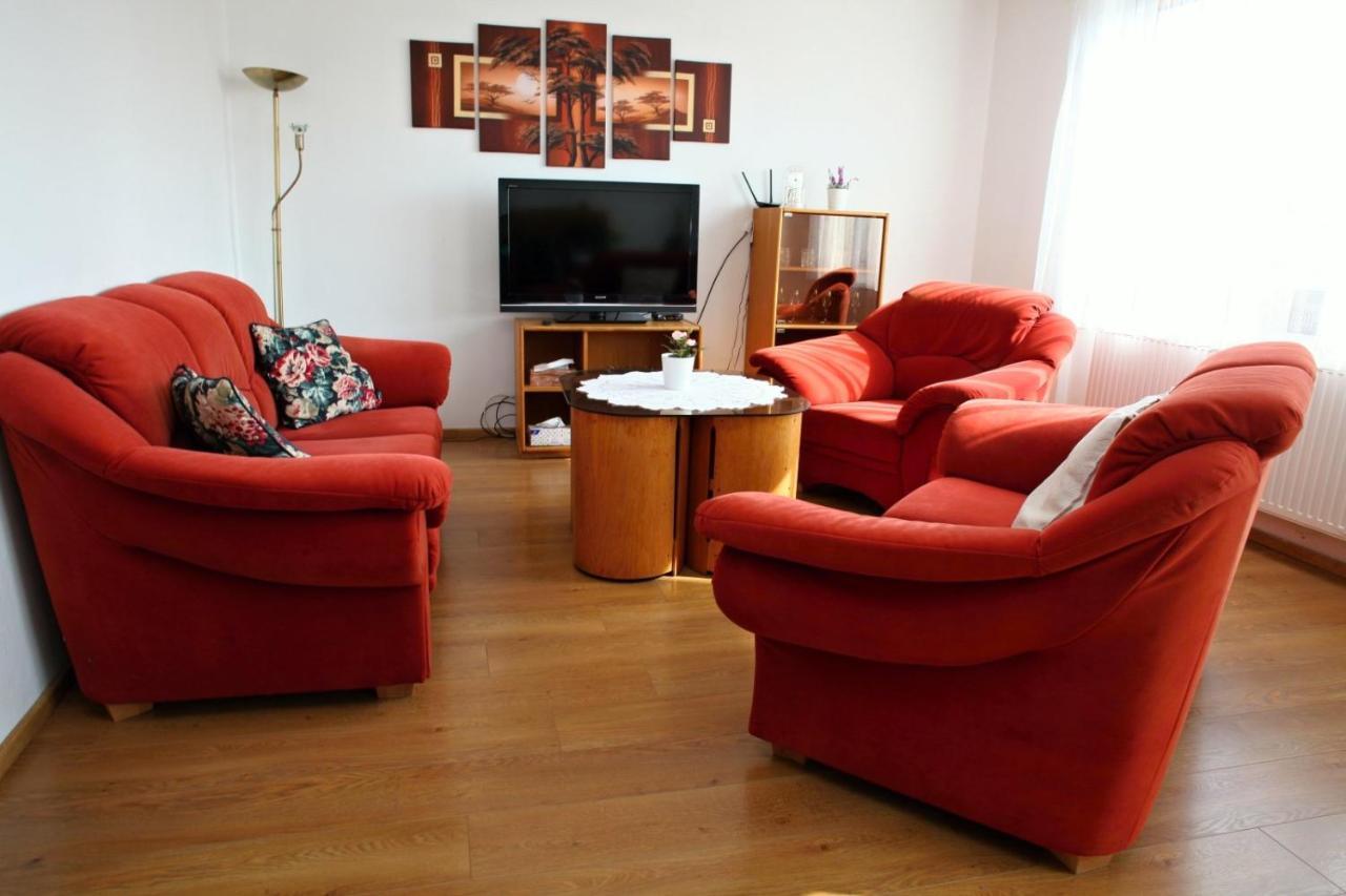 Dum V Ceskem Raji Holiday home Dolni Bousov